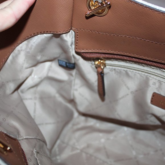 Michael Kors Jet Set Travel Large Chain Shoulder Tote white and Camel MK logo - Picture 11 of 16